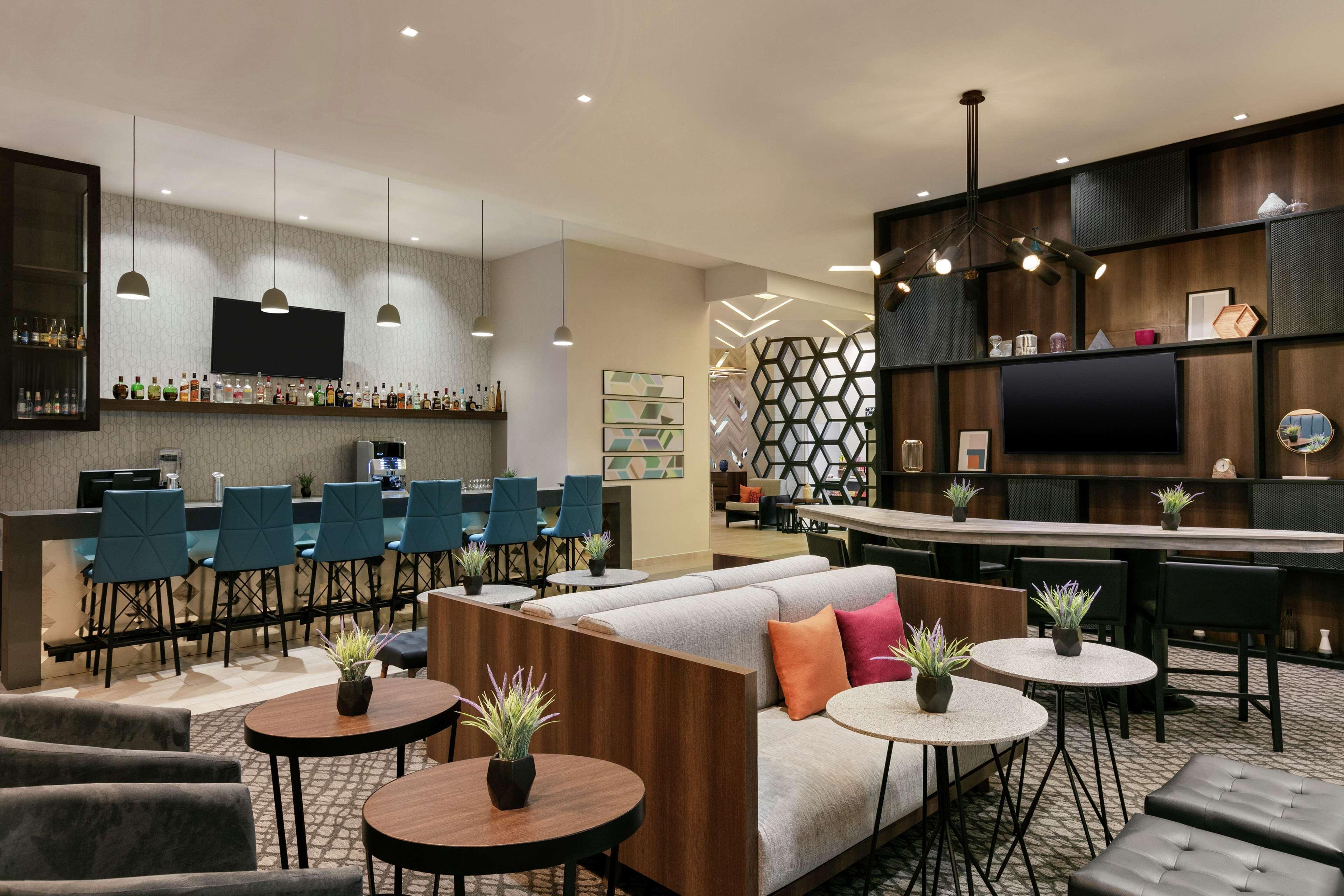 Bar/Salón Hampton Inn by Hilton Monterrey Apodaca