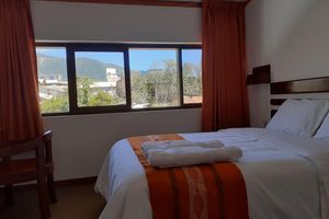 Alojamiento - Explorer Deluxe Hotel