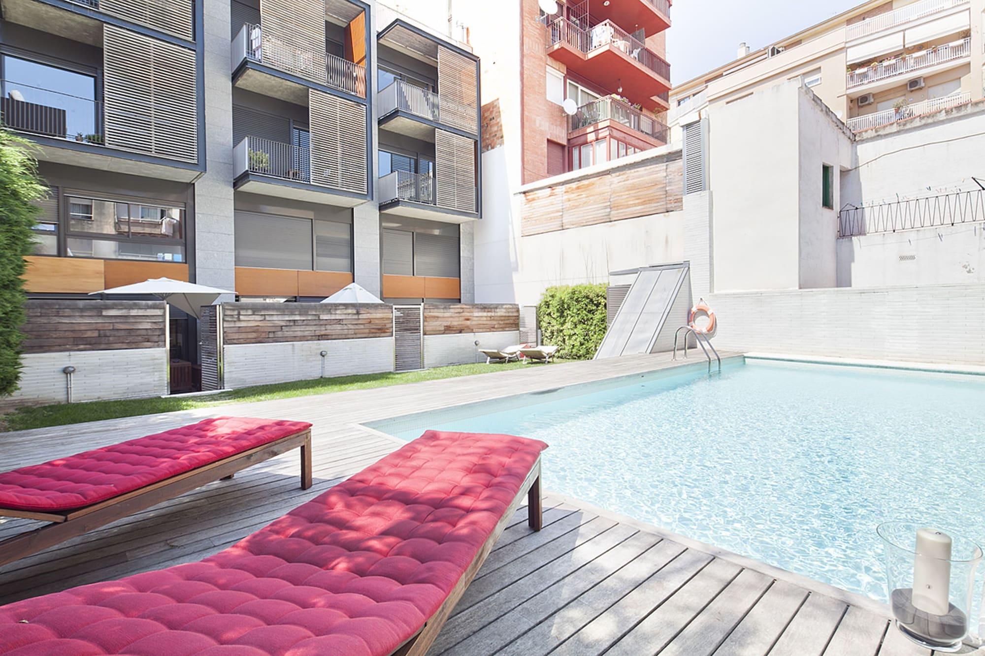 Varios MSB Pool with Terrace