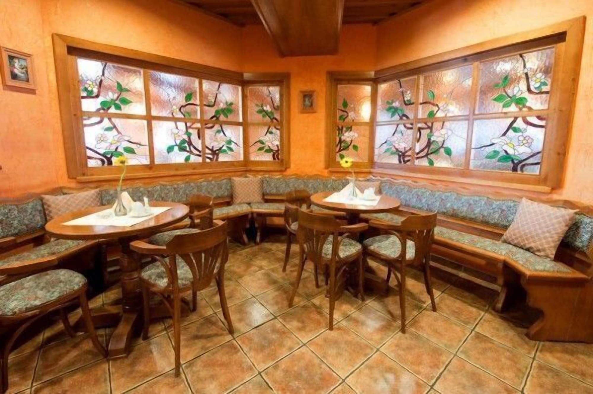 Restaurant Hotel Karpatsky Dvor