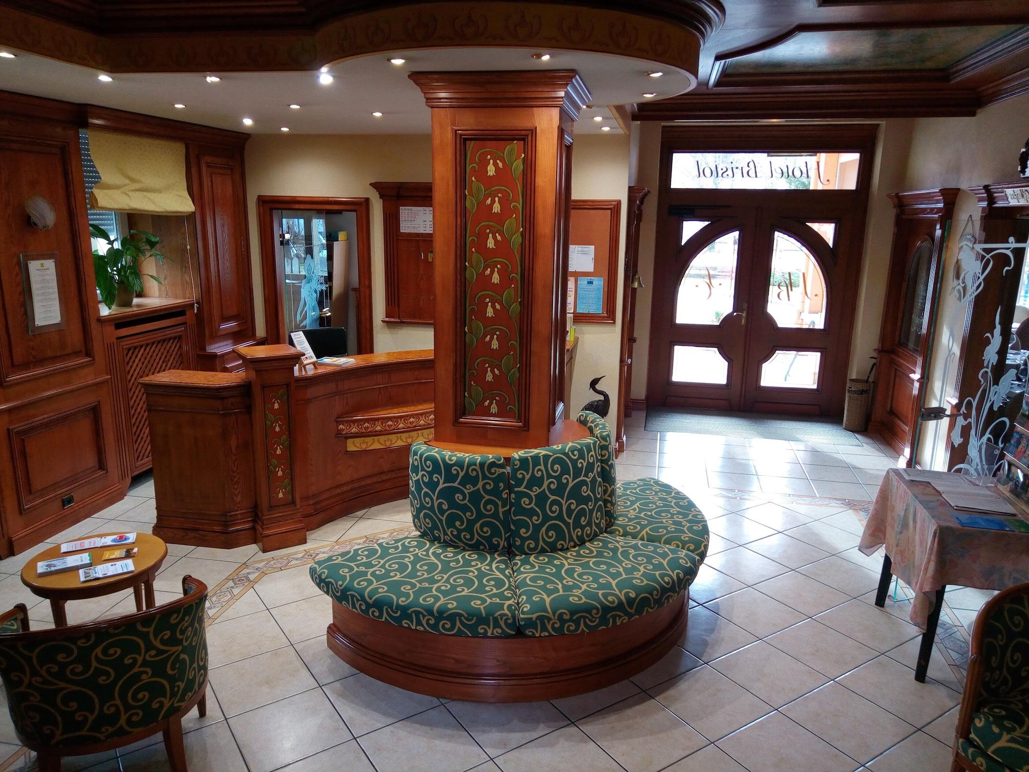 Vista Lobby Hotel Restaurant Le Bristol