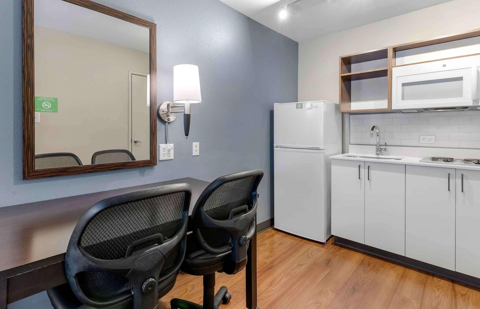 Equipamiento de Habitación Extended Stay America Suites San Francisco San Mateo SFO