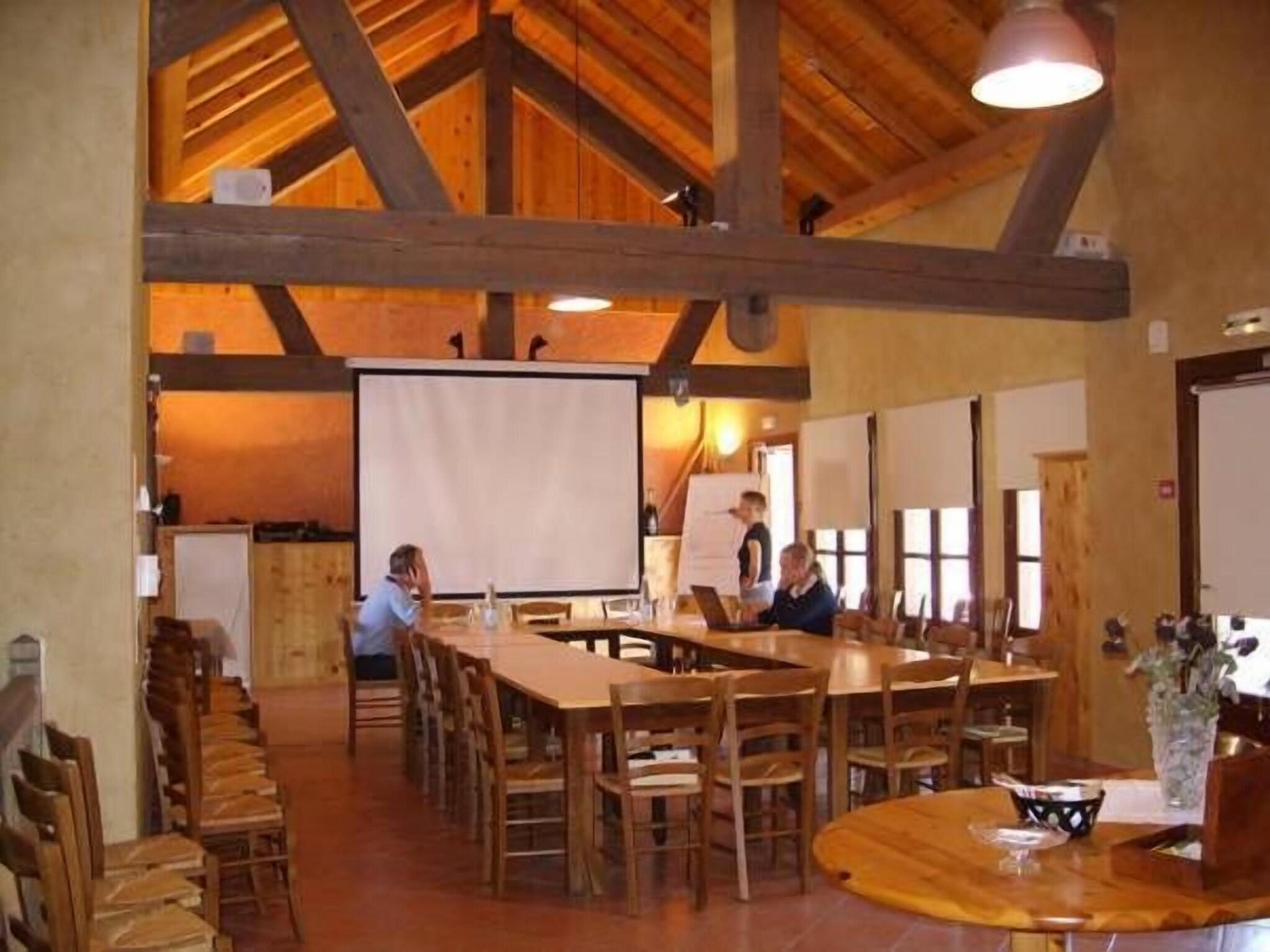 Centro de Negocios Auberge d'Anthy
