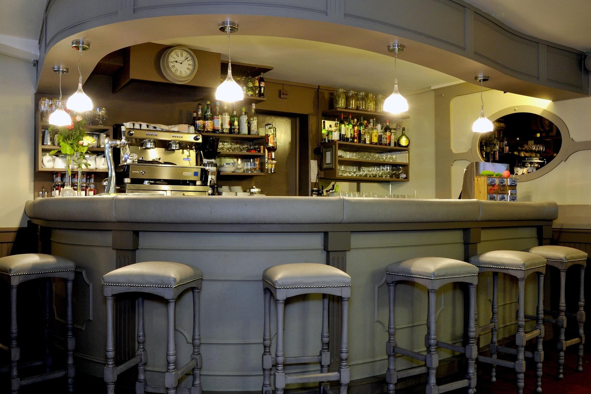 Bar/Salón Hôtel Restaurant Le Commerce