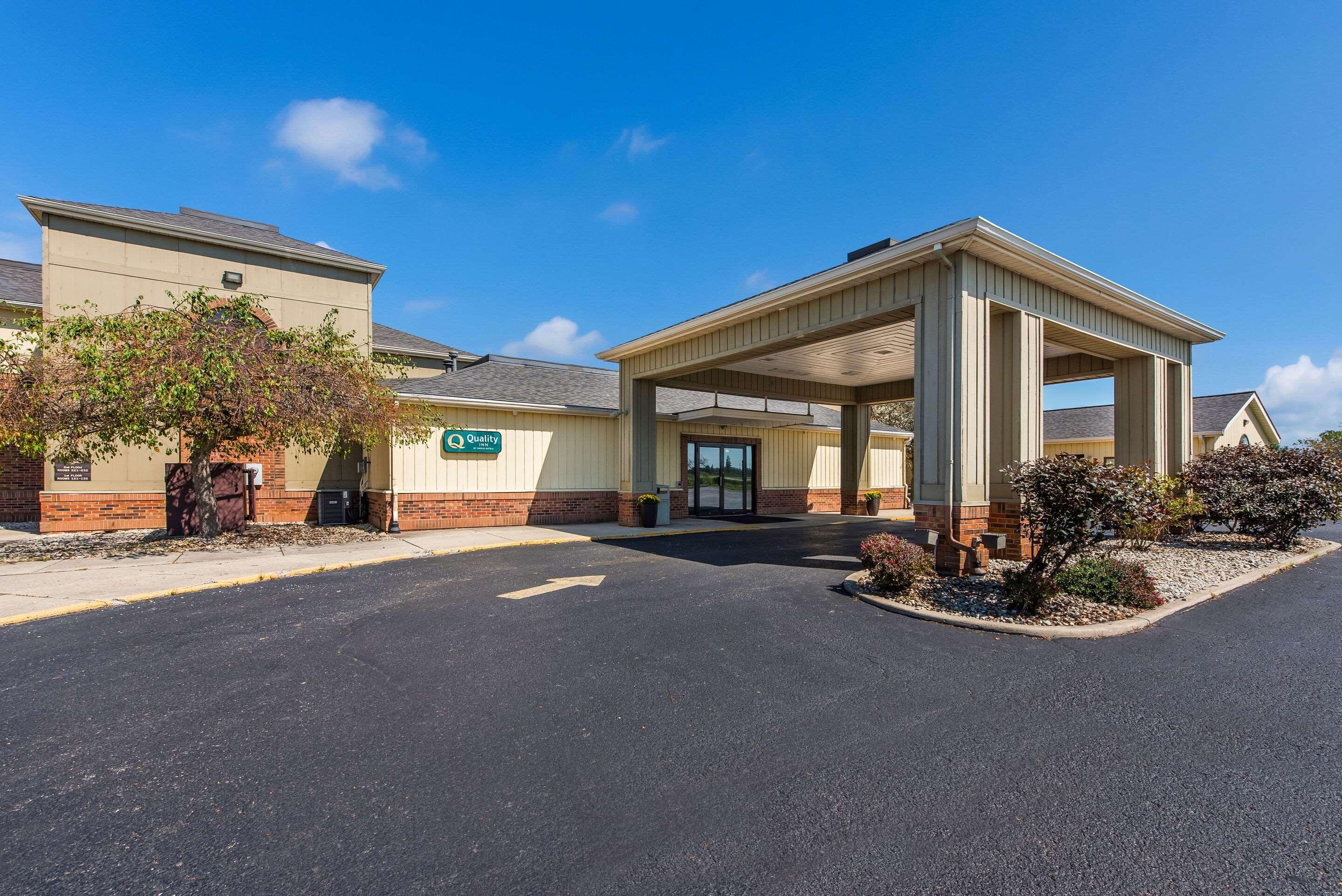 Vista Exterior Quality Inn Upper Sandusky