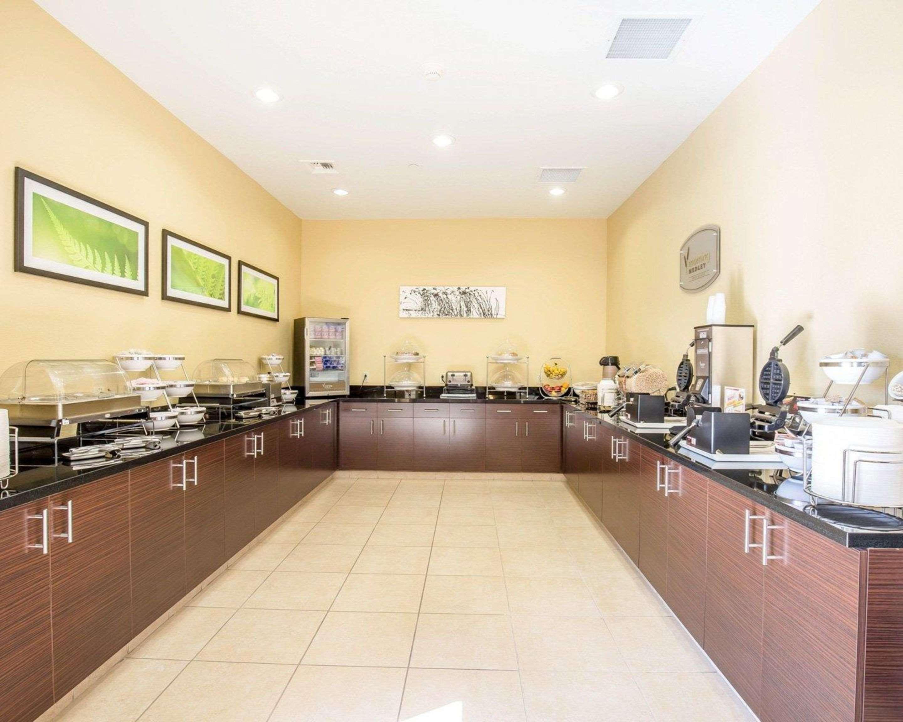 Restaurant Sleep Inn & Suites Miles City I-94