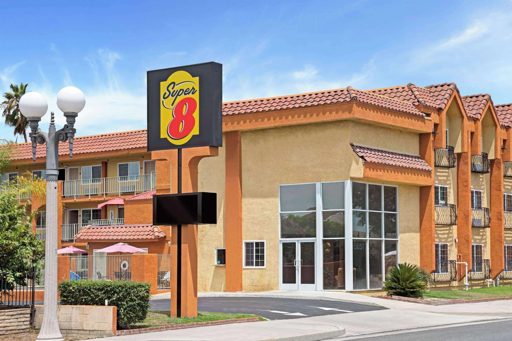 Varios Super 8 by Wyndham Cypress Buena Park Area
