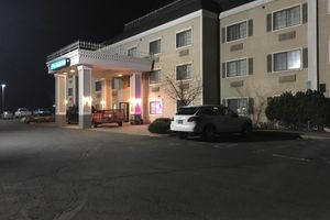 Alojamiento - Quality Inn Carlin