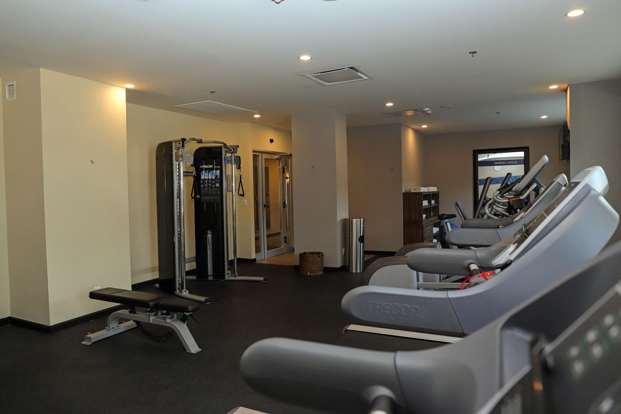 Gimnasio Hampton Inn by Hilton Irapuato
