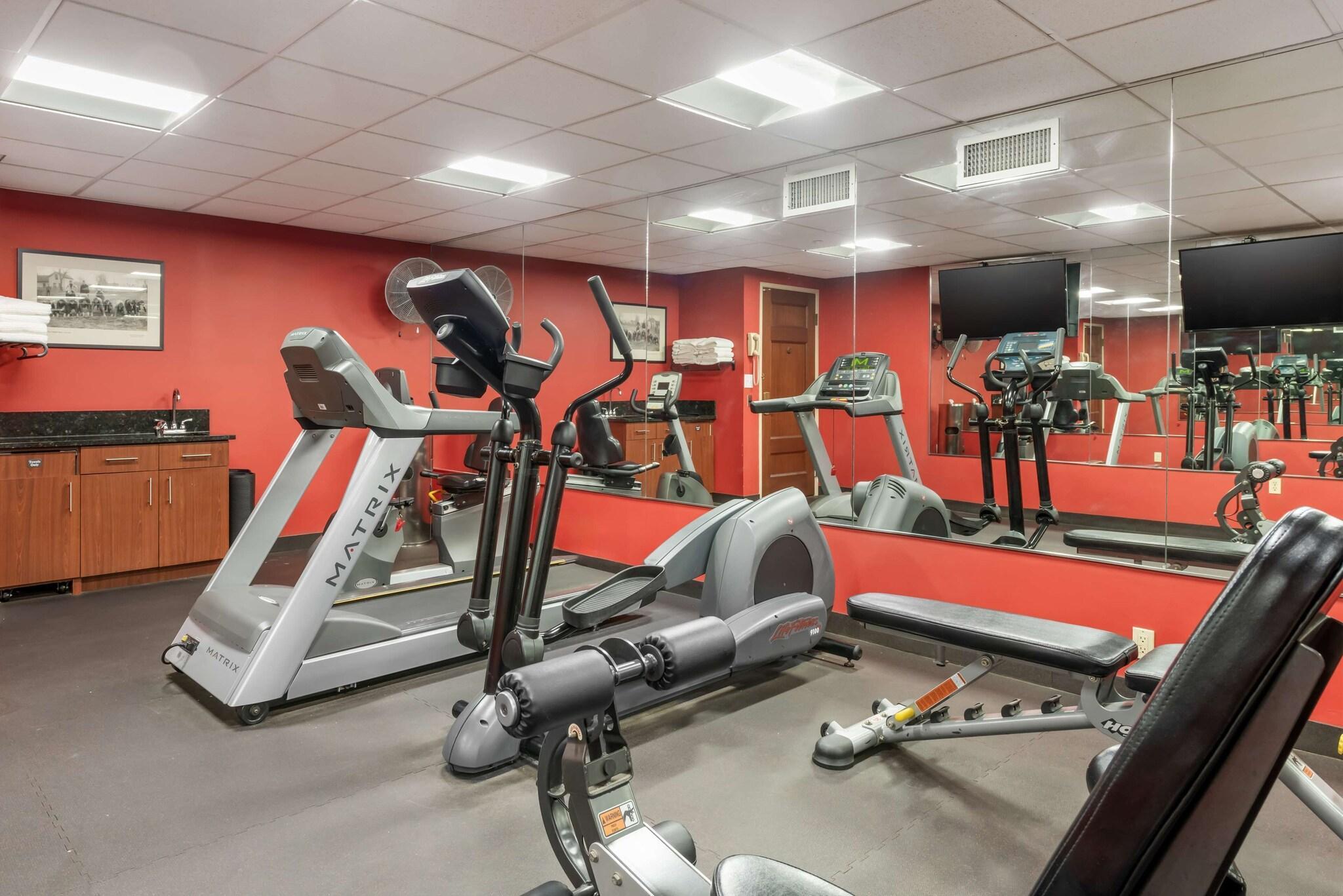 Gimnasio Best Western Plus White Bear Country Inn