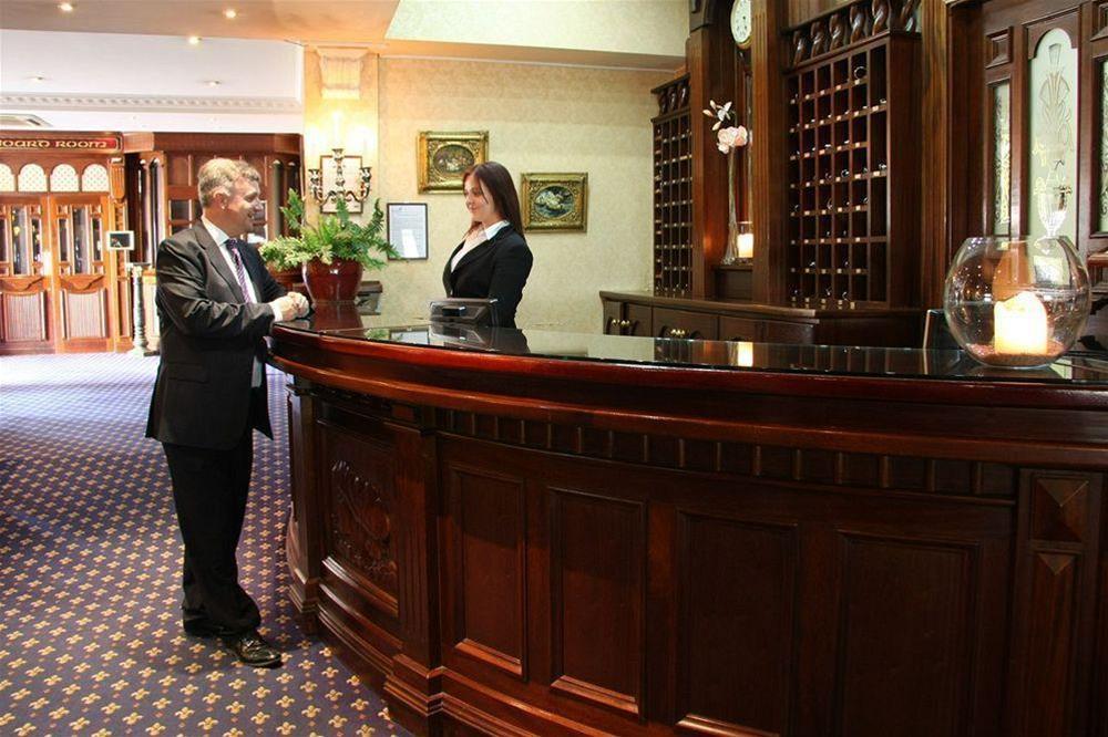 Vista Lobby Woodford Dolmen Hotel Carlow