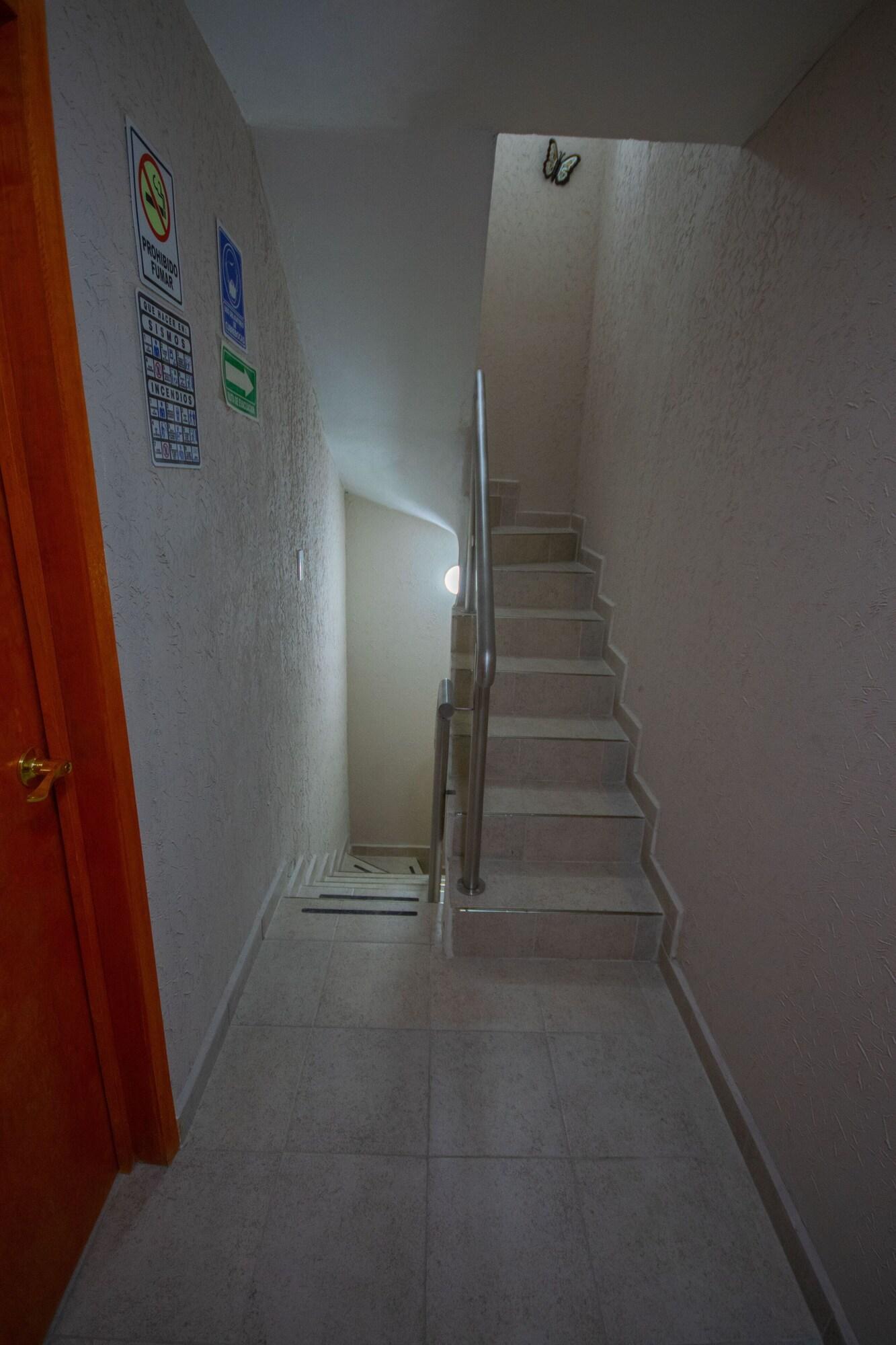 Vista Lobby Hotel Tlatkitliyali