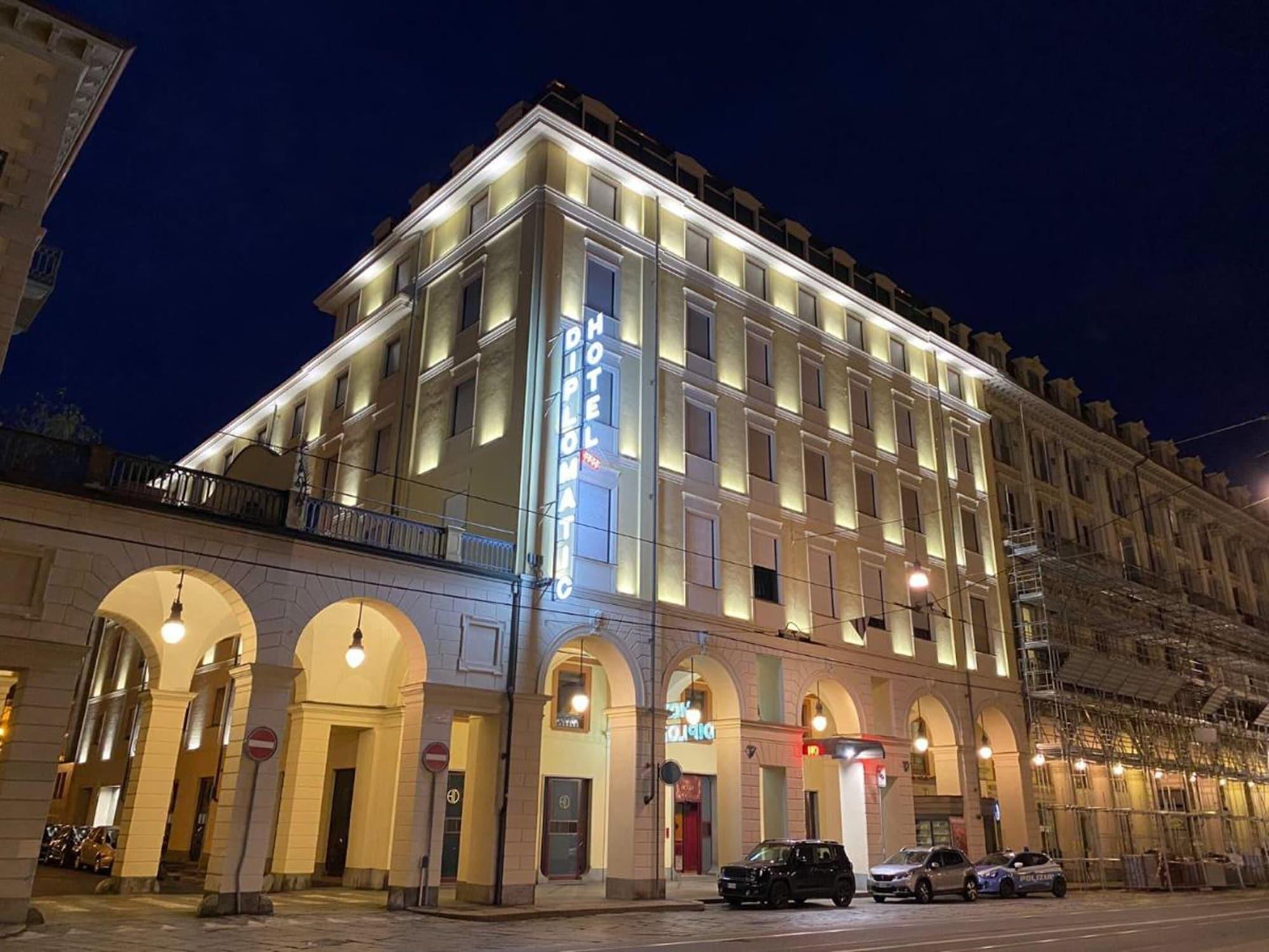 Vista Exterior Hotel Diplomatic