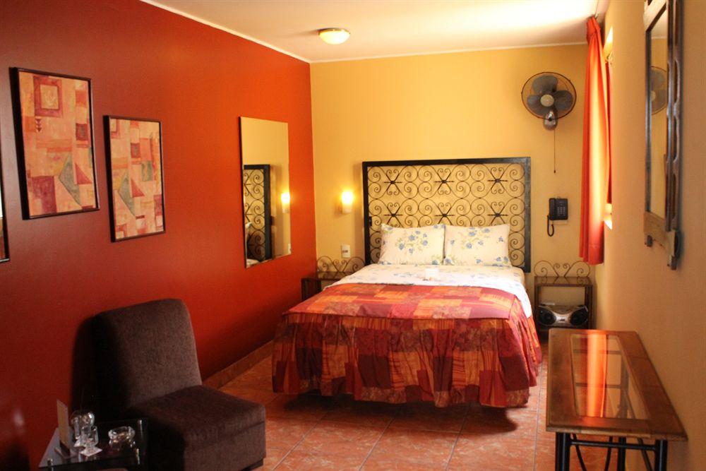 Varios Hostal Milano Surco
