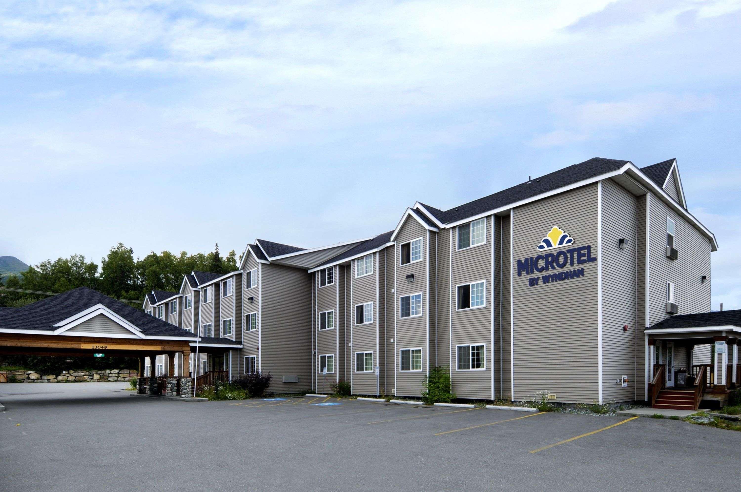 Vista Exterior Microtel Inn & Suites By Wyndham Eagle River/Anch