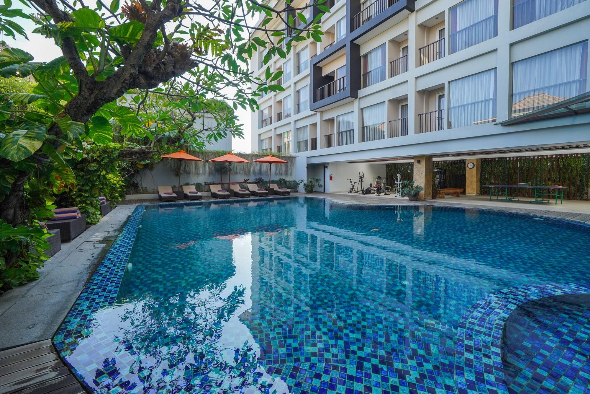Varios Brits Hotel Legian