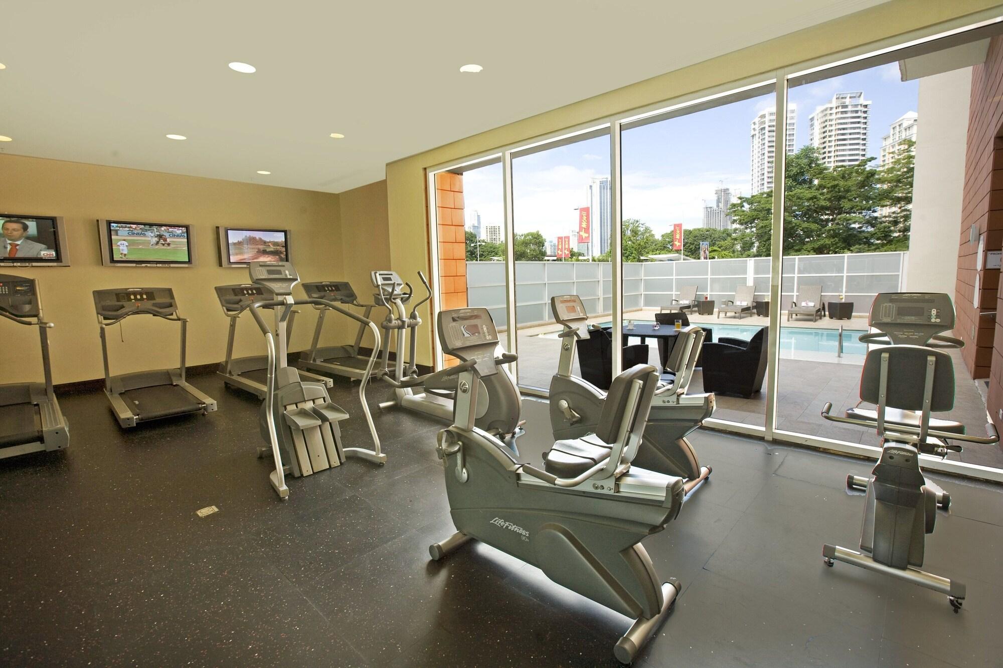 Gimnasio Courtyard by Marriott Panama Multiplaza Mall