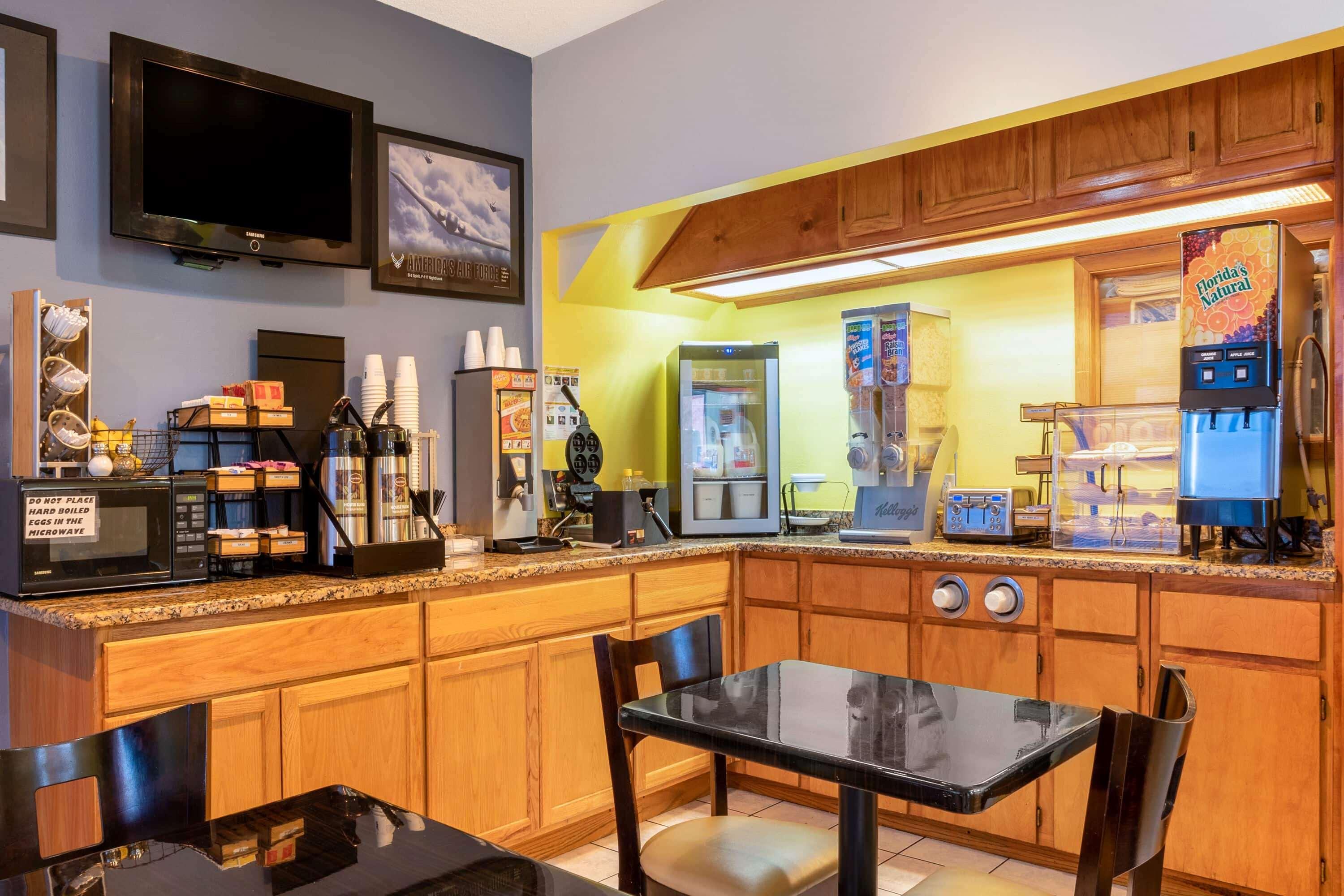 Restaurant Days Inn by Wyndham Alamogordo/White Sands