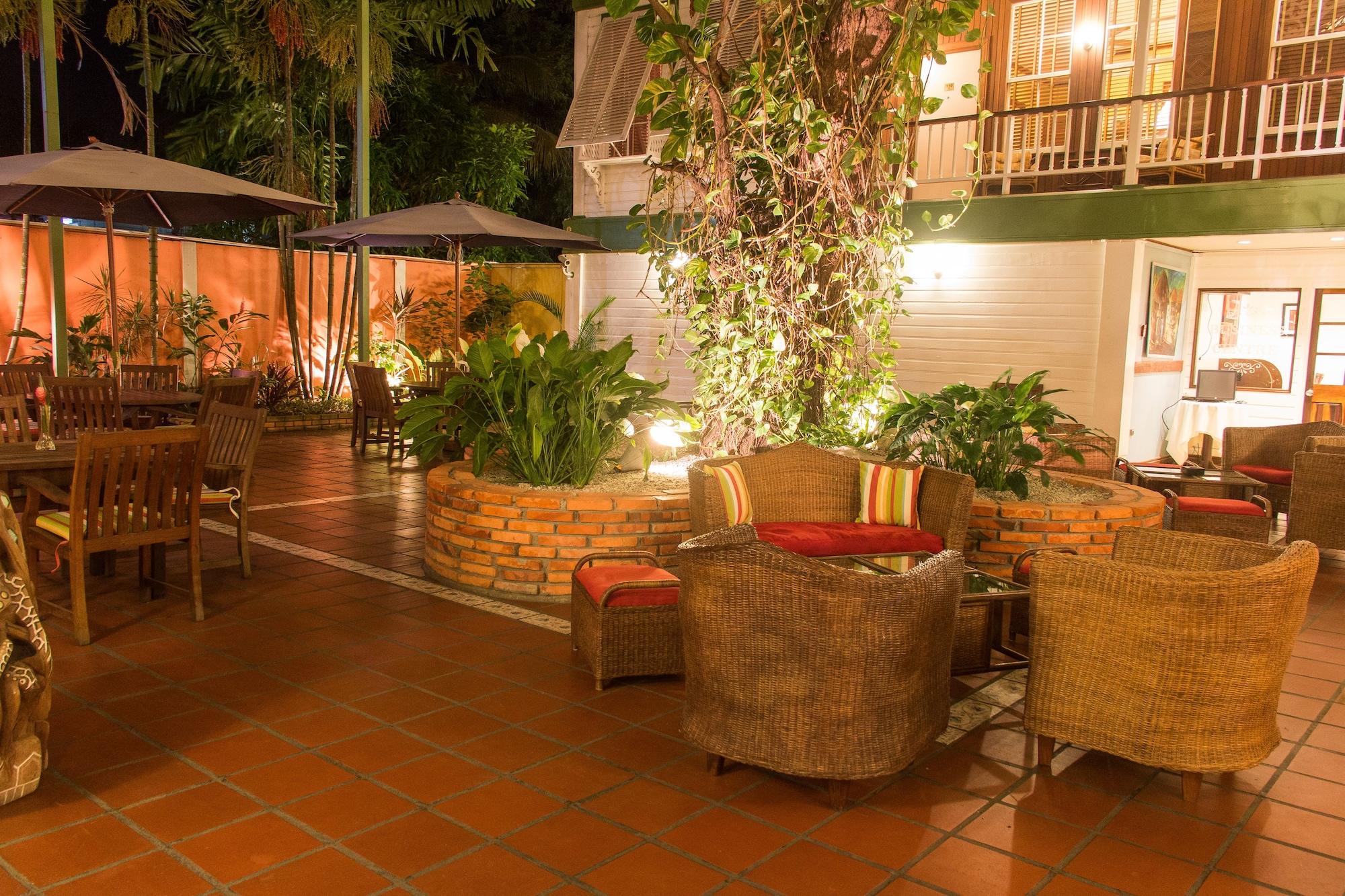 Bar/Salón Cara Lodge