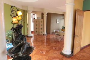 Alquiler Vacacional - Beautiful Downtown Apartment with Balcony