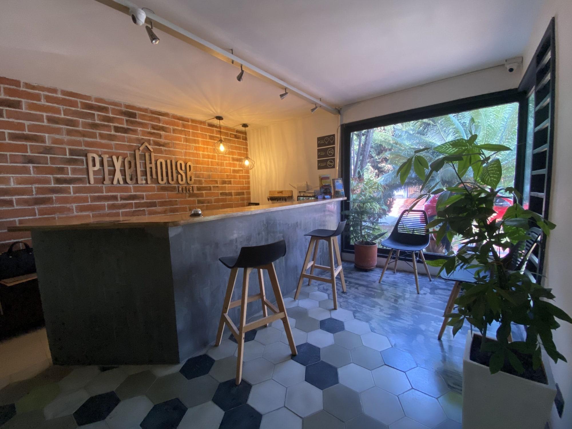 Vista Lobby Ayenda 1224 Pixel House