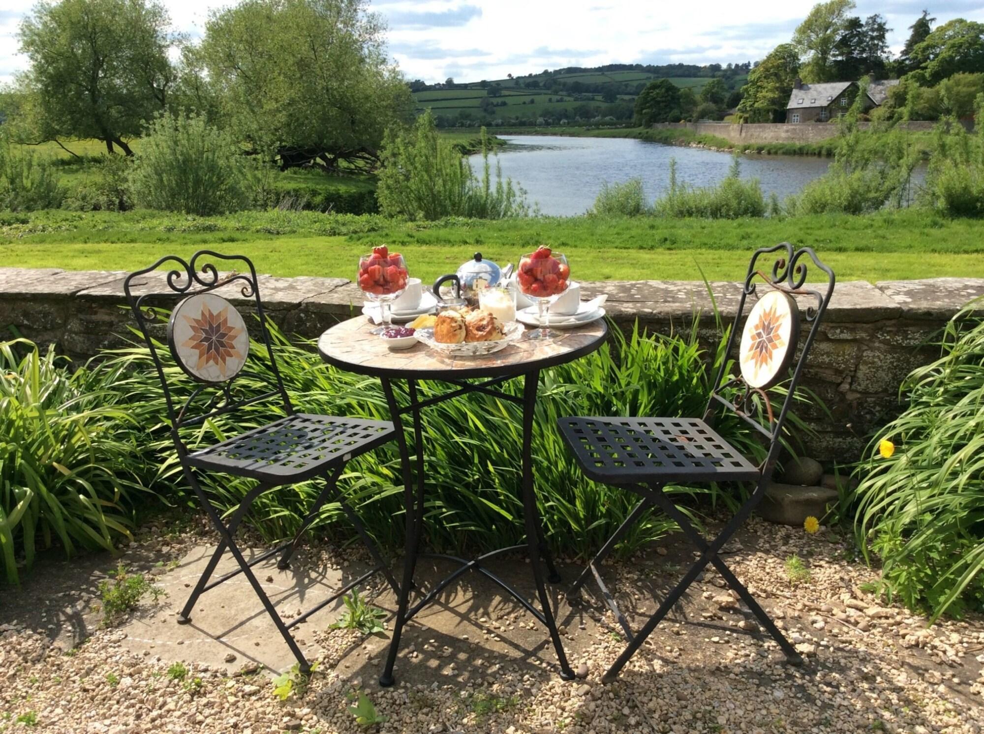Restaurant Aberllynfi Riverside Guesthouse