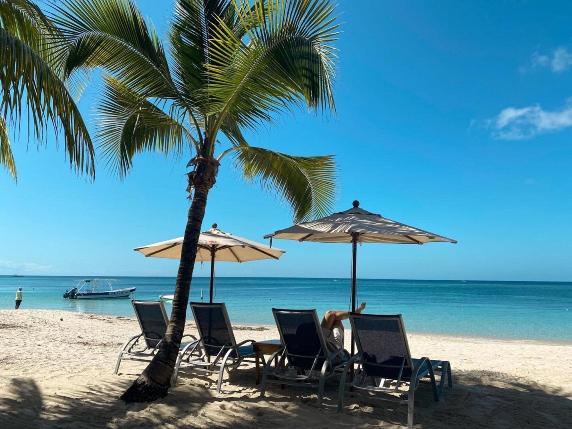 Playa Posada Seremein
