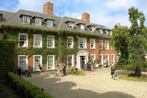Alojamiento - Hayfield Manor