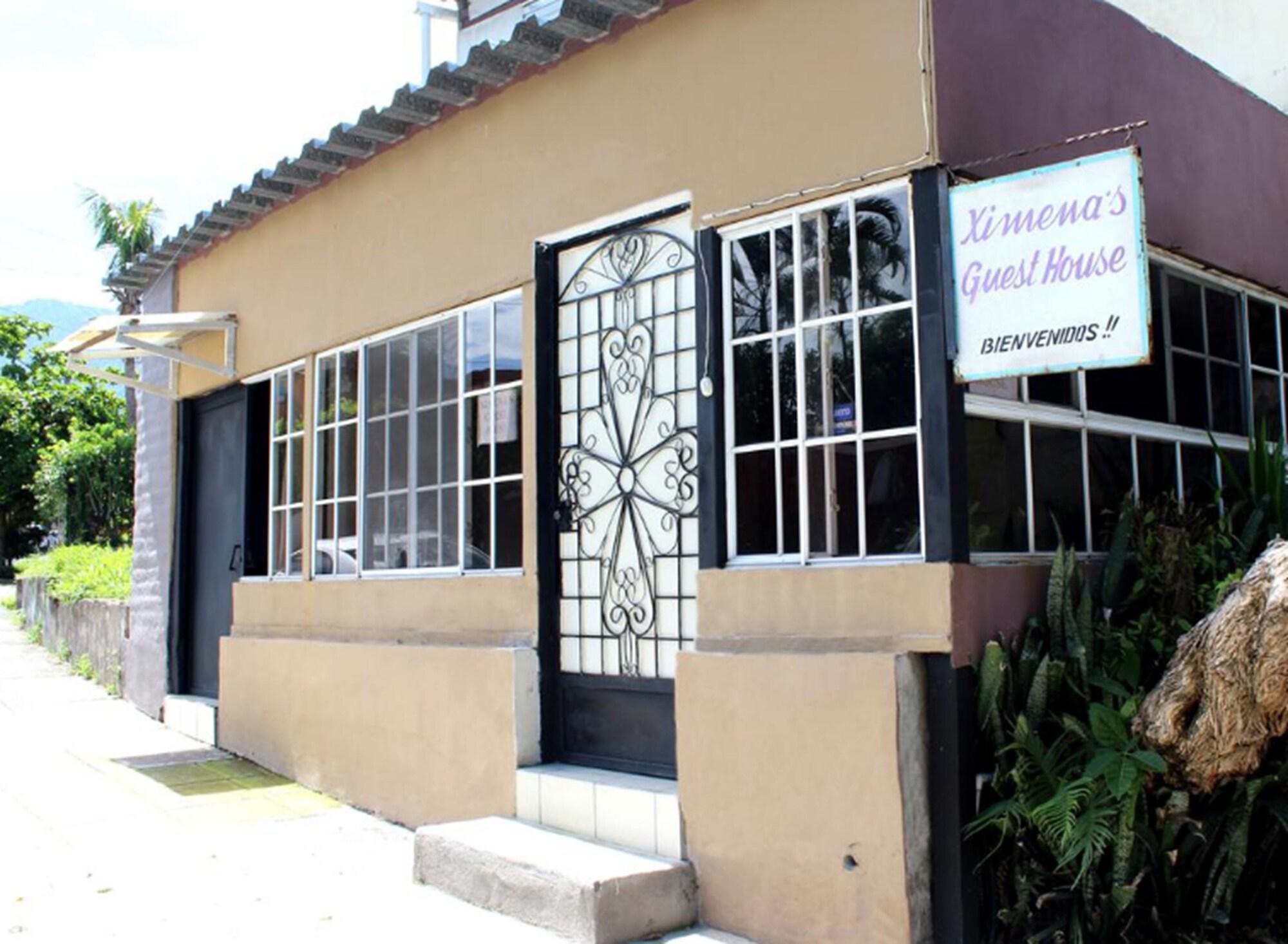 Varios Ximena s Guest House