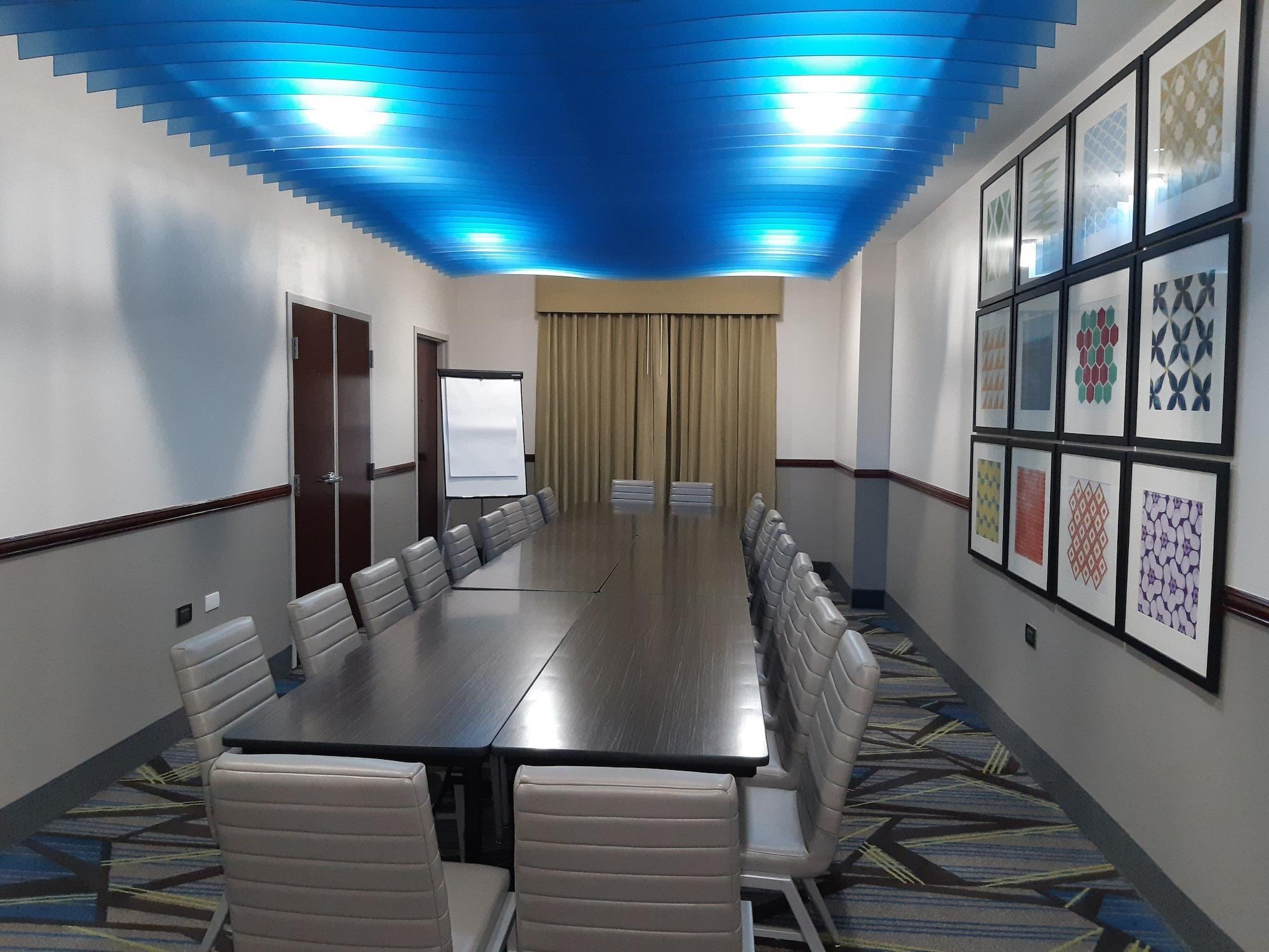 Sala de Reuniones Holiday Inn Express Hotel & Suites Trincity Trinidad Airport by IHG