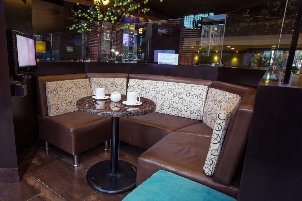Bar/Lounge Courtyard by Marriott Toluca Airport