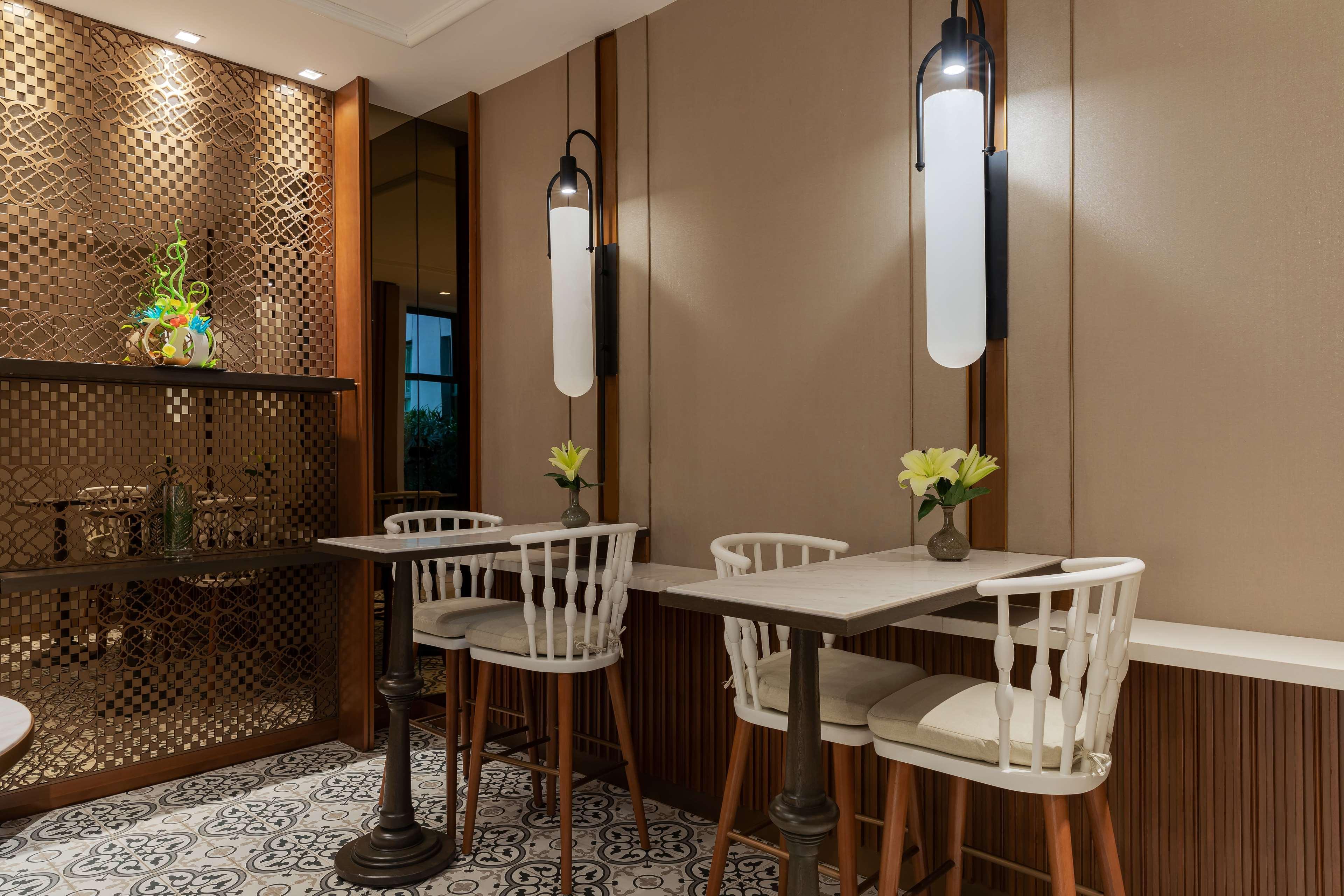 Restaurant Hilton Mandalay