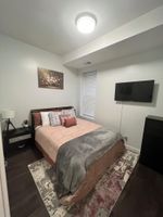 Alquiler Vacacional - Chic 2BR Haven: Minutes from Downtown & Medical District