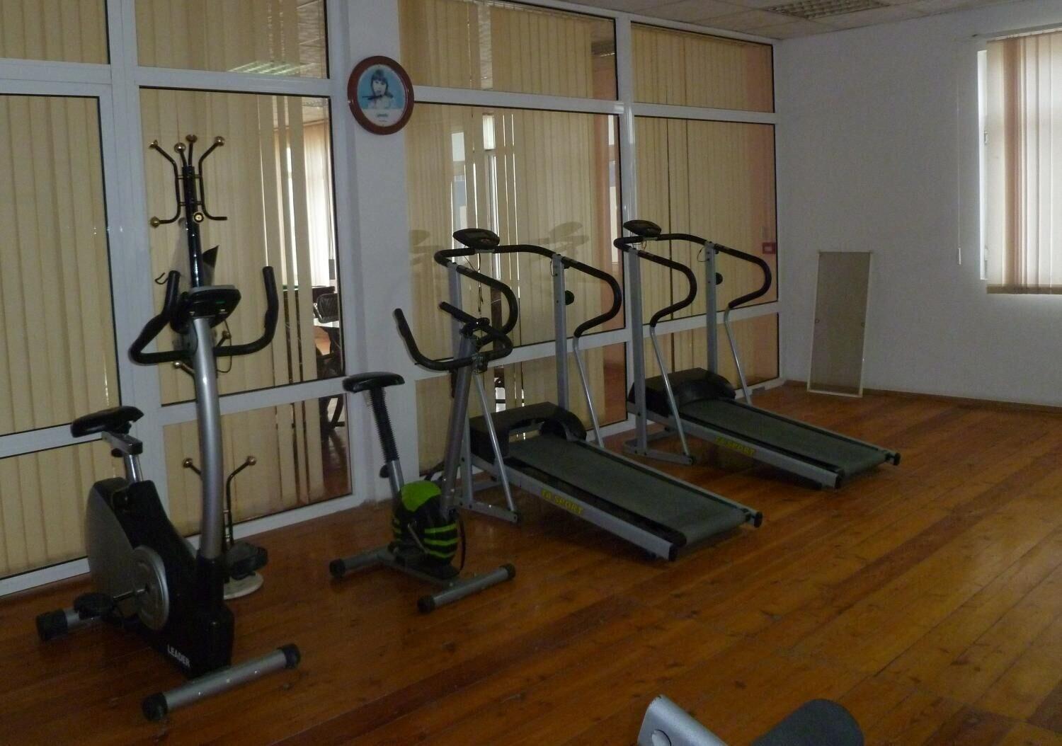 Gimnasio Montenegro Inn Guest House