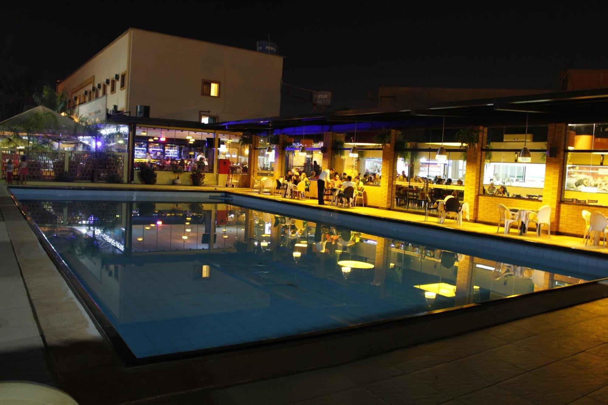 Vista da piscina Itacaiunas Hotel