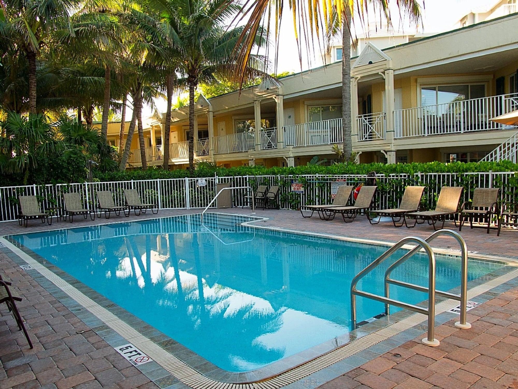 Vista Piscina Vanderbilt Beach Resort