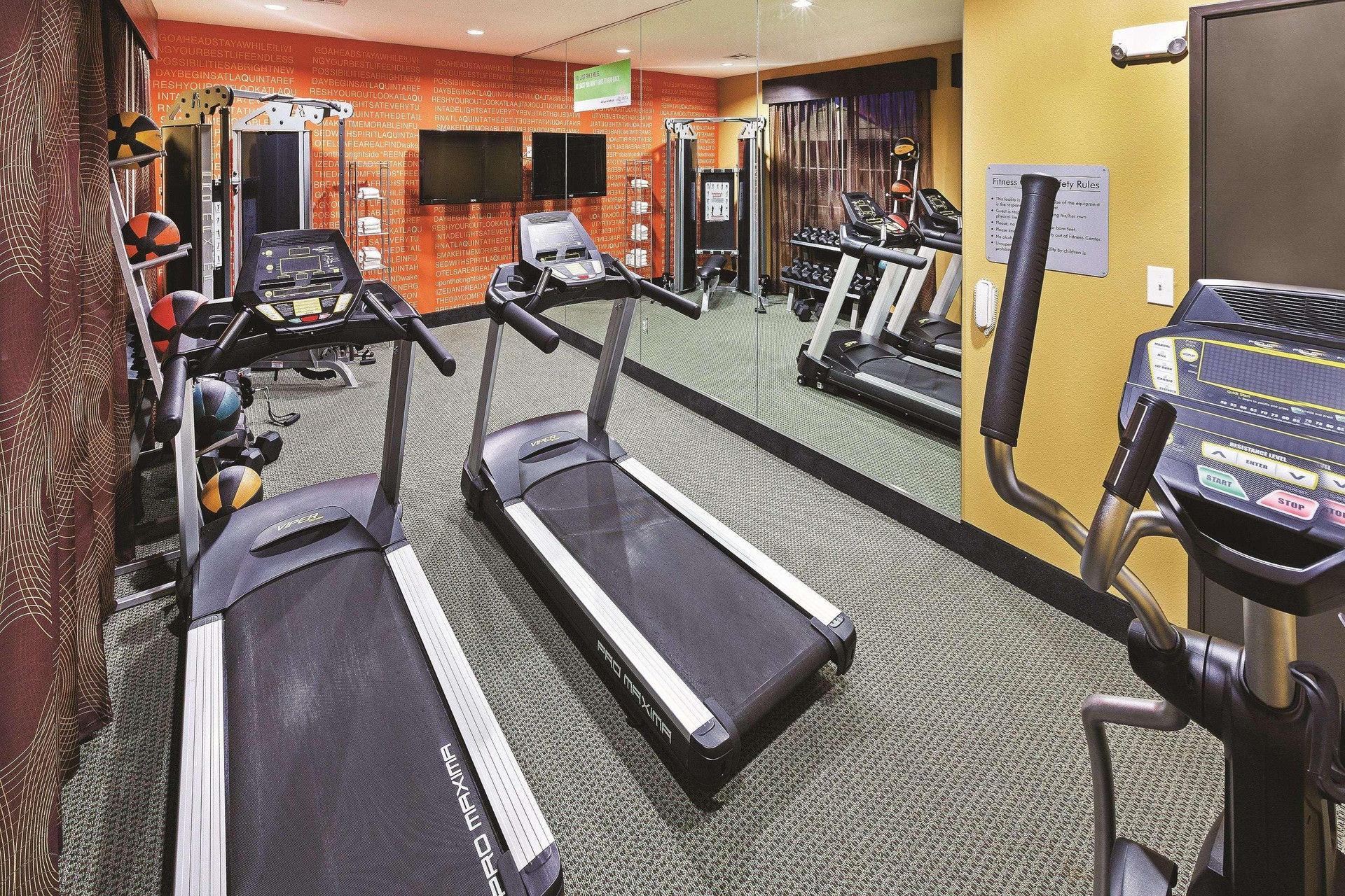 Gimnasio La Quinta Inn & Suites by Wyndham Jourdanton - Pleasanton