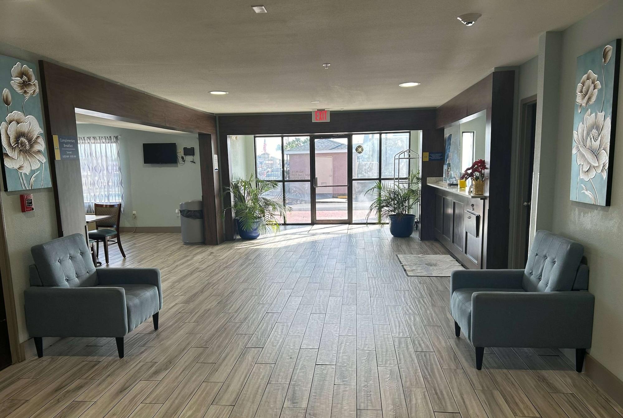 Vista Lobby Days Inn by Wyndham Panama City/Callaway