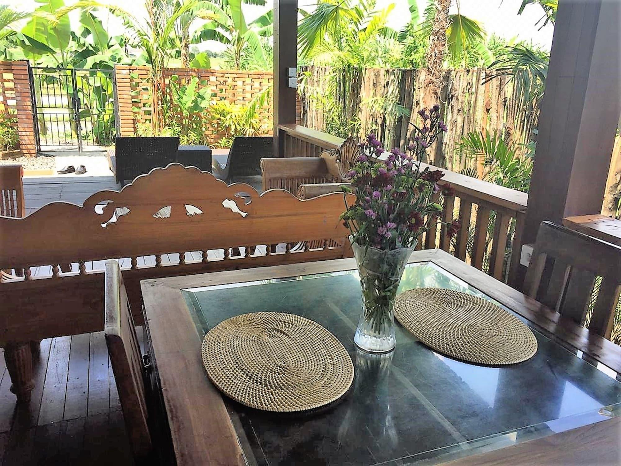 Bar/Salón Kampung Canggu