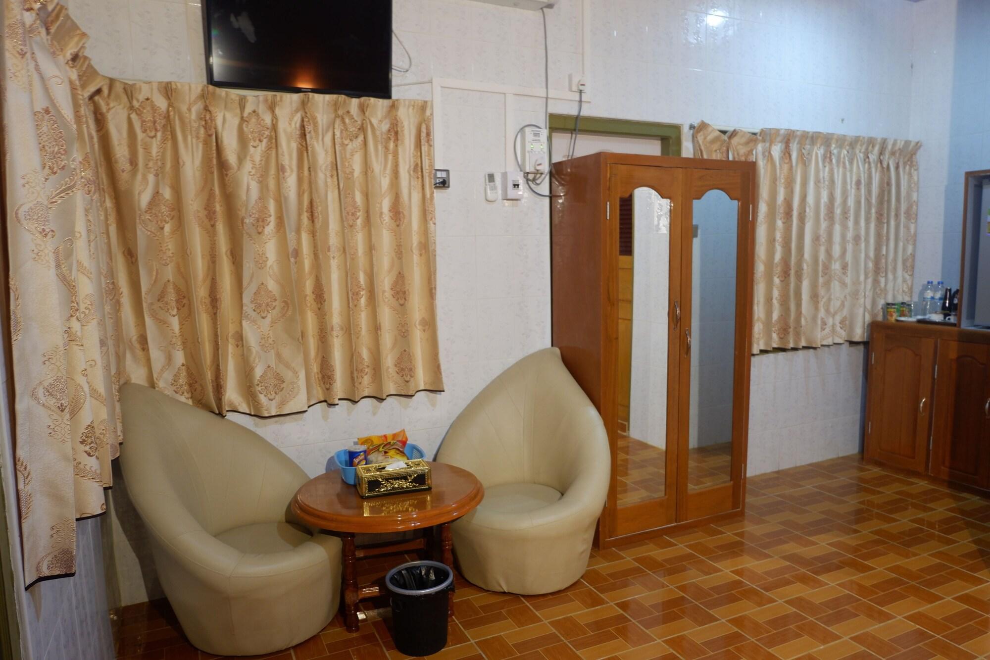 Set de Habitación Nan Htike Yadanar Hotel