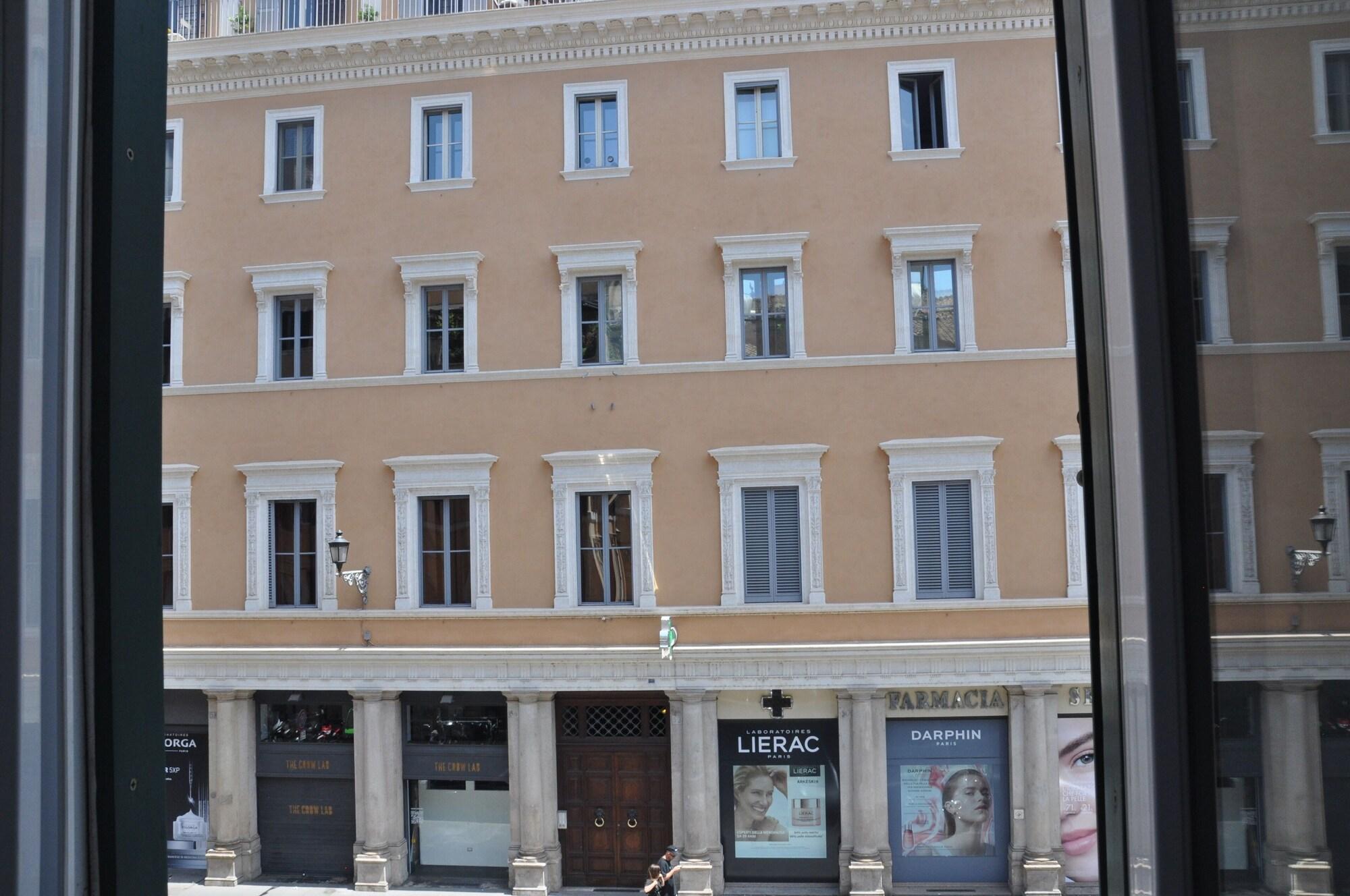 Varios Navona Stay