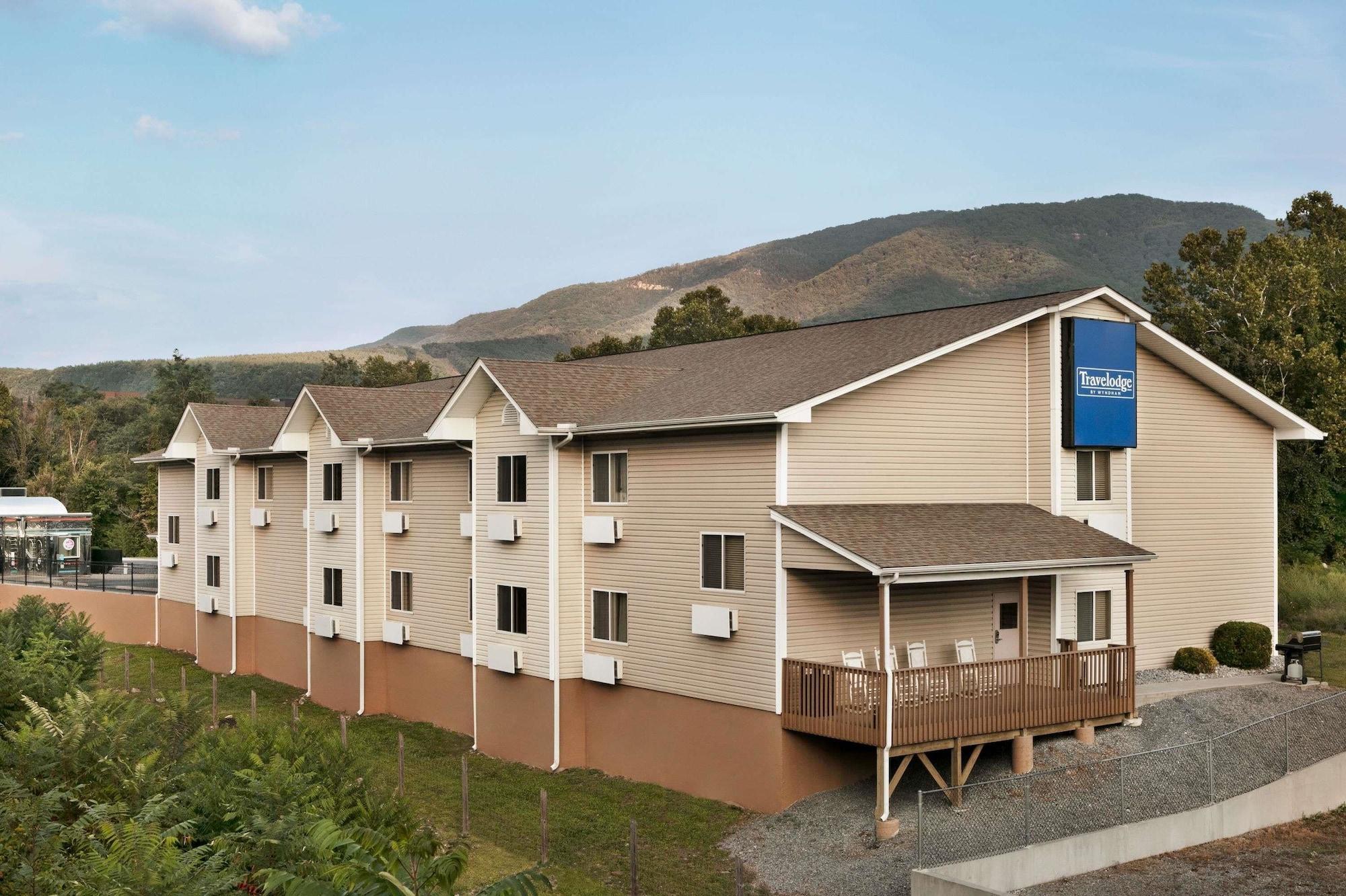 Varios Travelodge by Wyndham Low Moor Near Covington