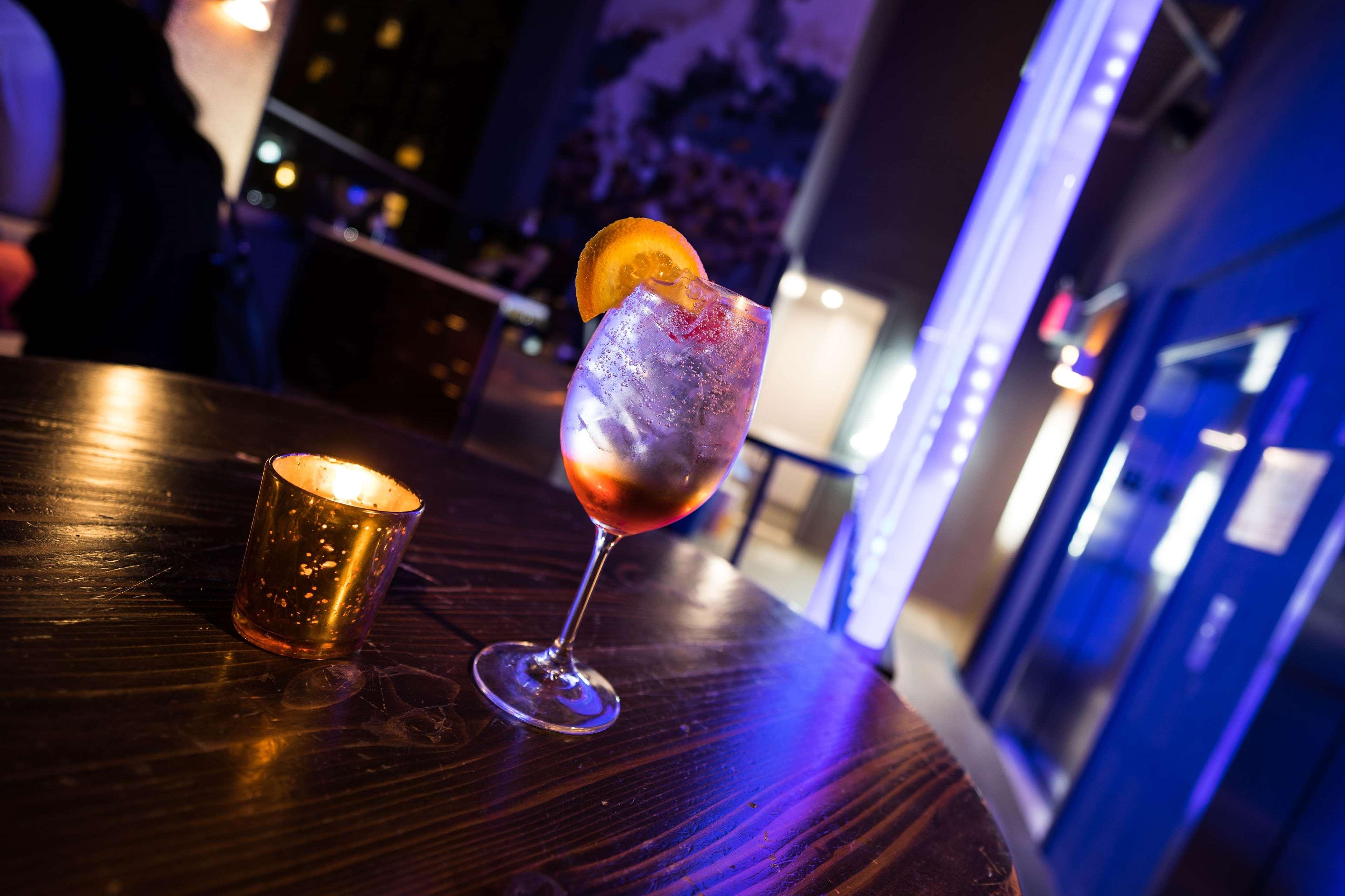 Bar/Salón The Bernic Hotel New York City, Tapestry Collection by Hilton