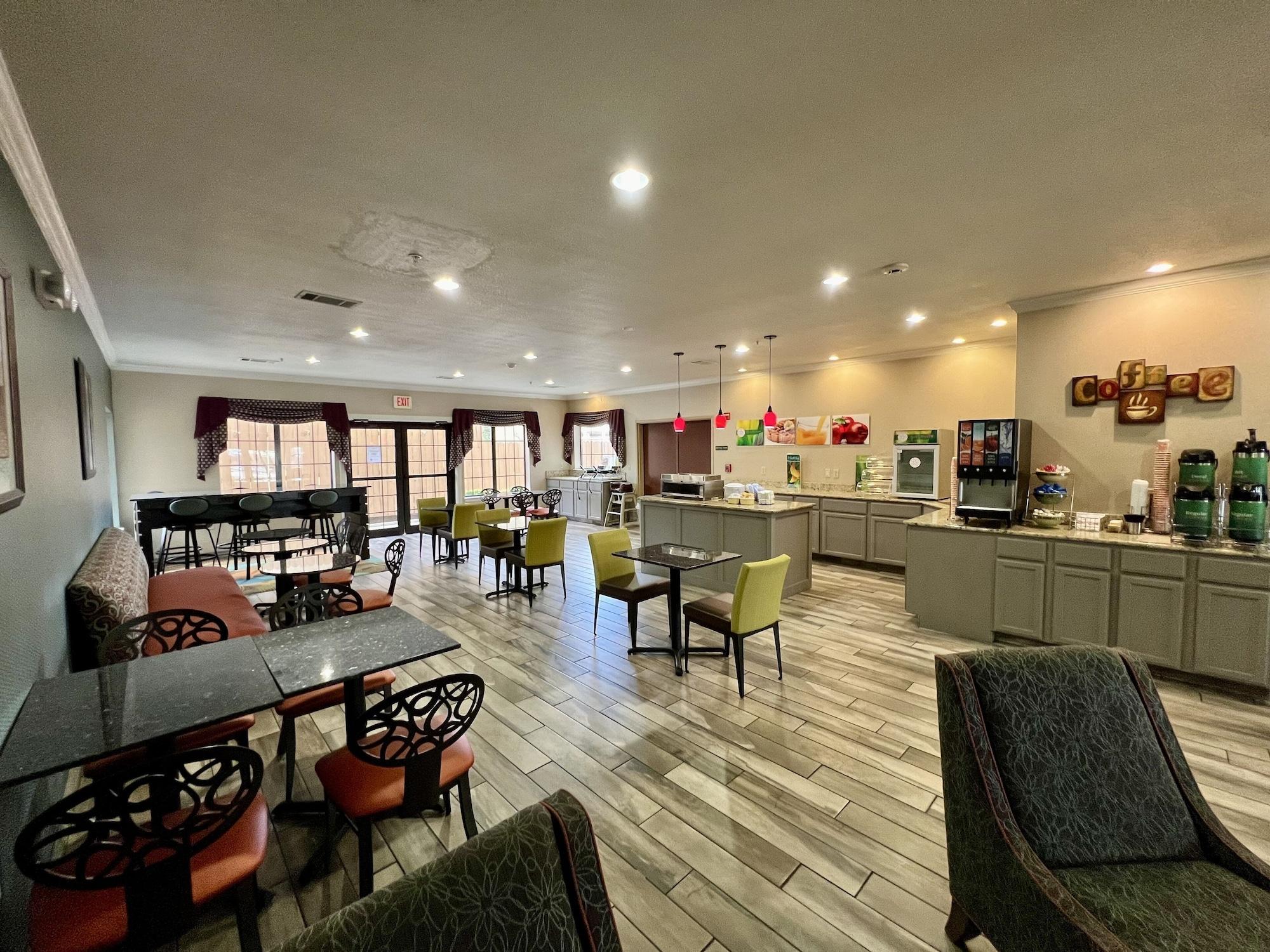 Restaurant Quality Inn & Suites, Near University