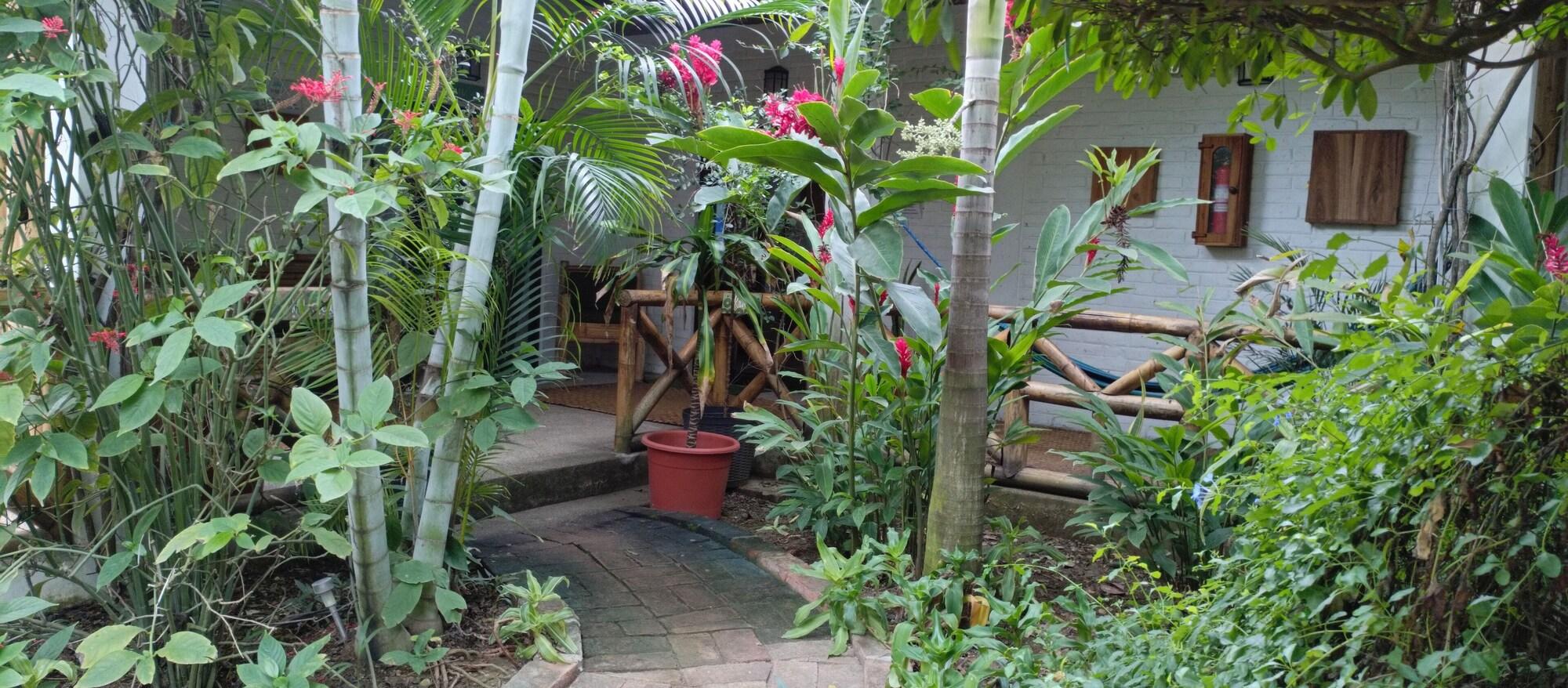 Equipamiento de Habitación HOTEL CAFE MADAME PUERTO LOPEZ