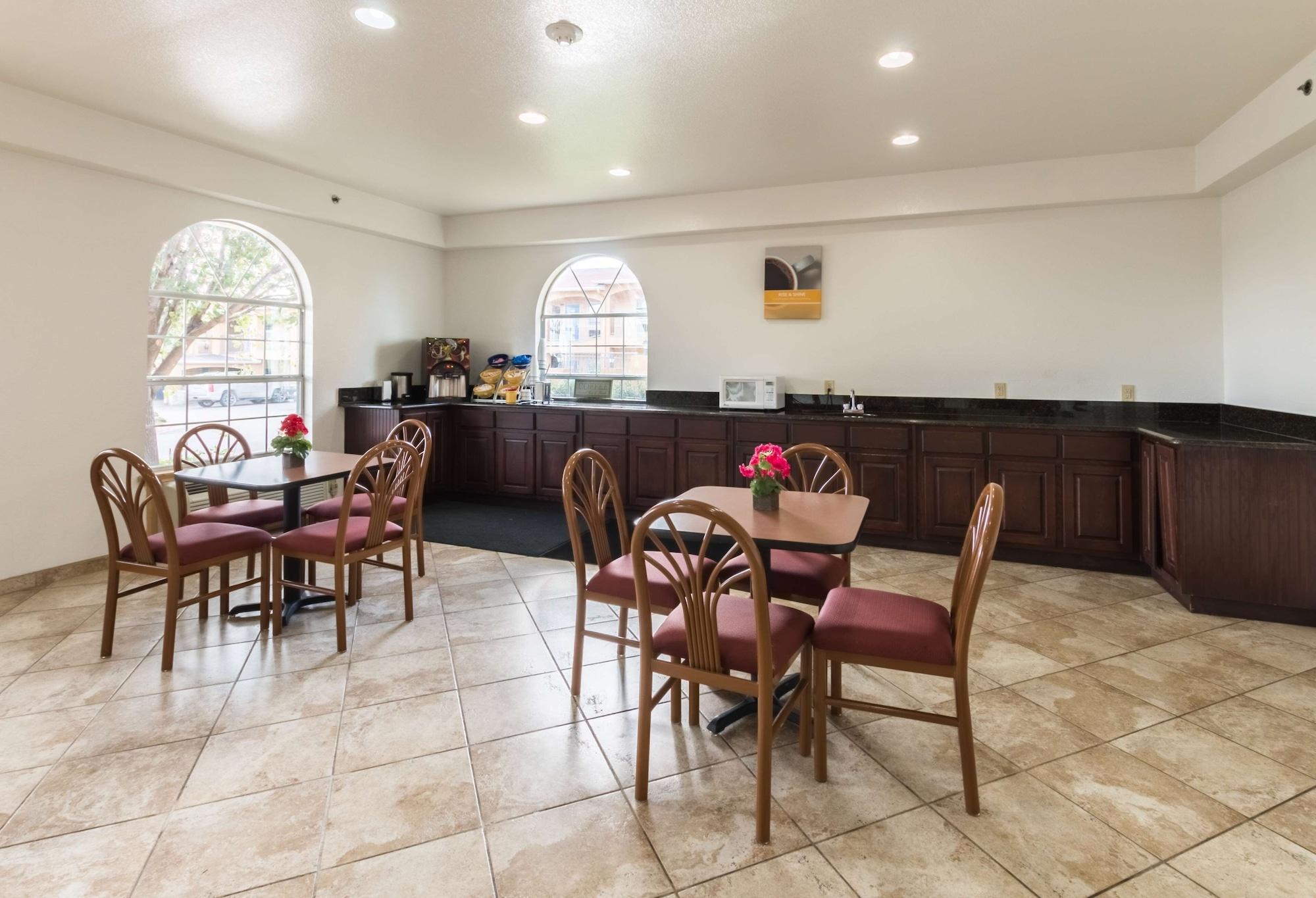 Vista Lobby Motel 6 Alvarado, TX