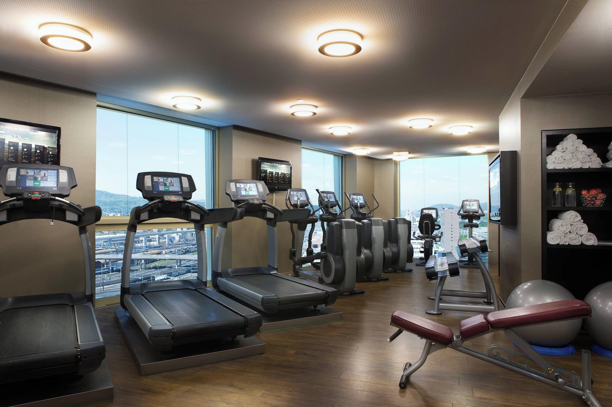 Gimnasio Renaissance Zürich Tower Hotel