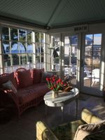 Alquiler Vacacional - Maine Beach House, 50 steps to the number one beach in Maine.