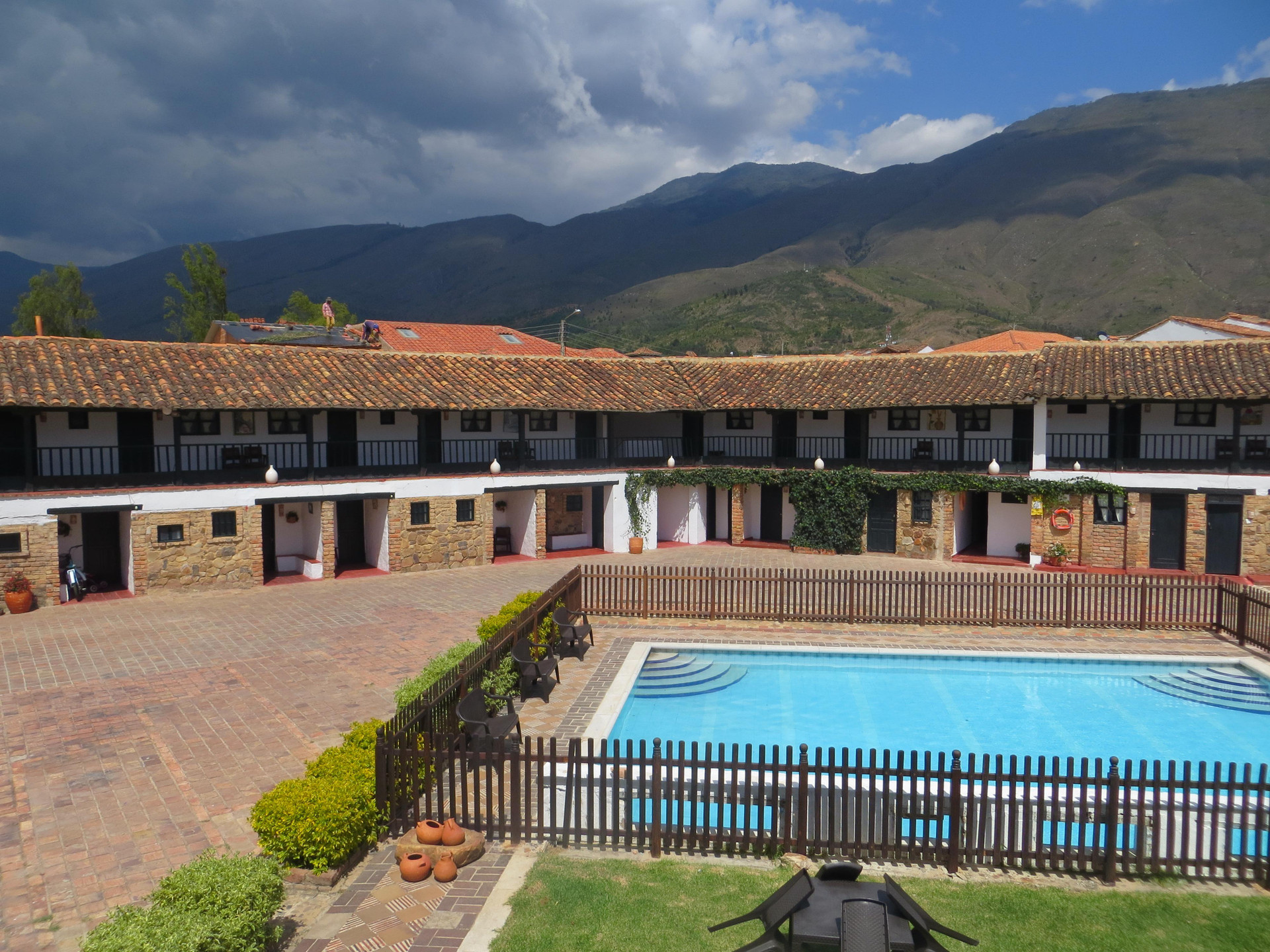 Vista Piscina Hotel Los Aceitunos
