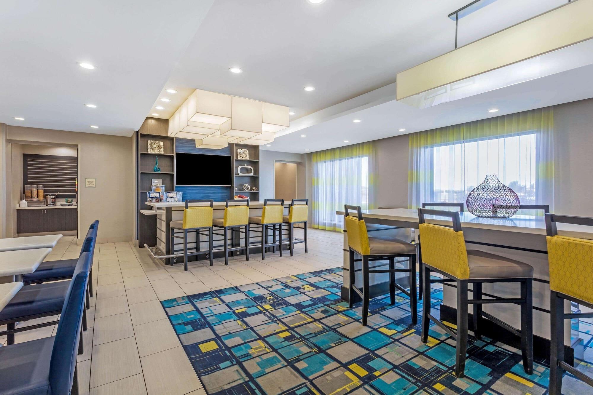 Restaurant La Quinta Inn & Suites by Wyndham Odessa N. - Sienna Tower